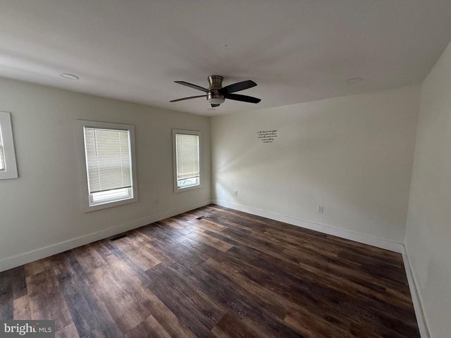 132 WALNUT ST, Westville, NJ 08093