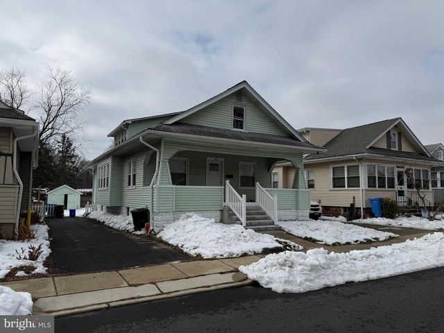 132 WALNUT ST, Westville, NJ 08093