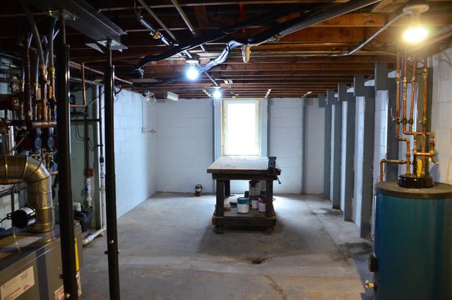 13815 W Robin TRAIL, New Berlin, WI 53151
