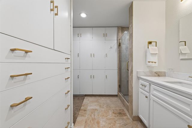 2016 Main Street 3, Houston, TX 77002