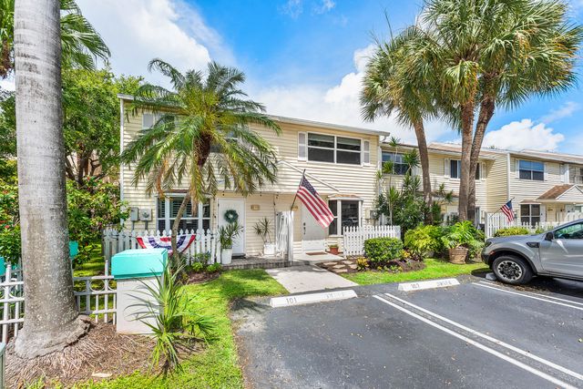 2503 NE 15th Street 2503, Pompano Beach, FL 33062