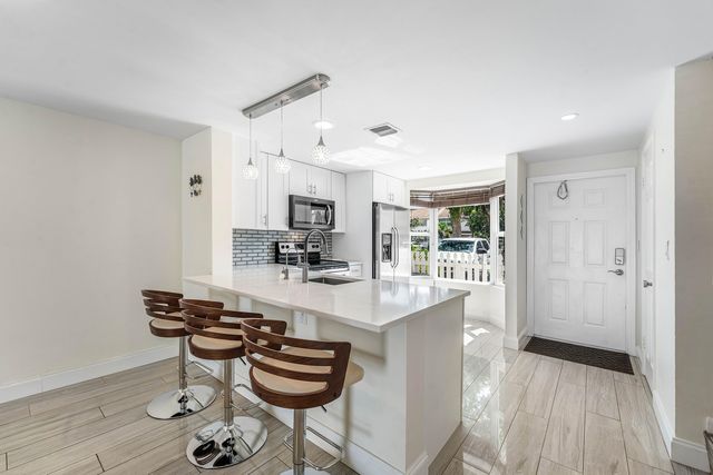 2503 NE 15th Street 2503, Pompano Beach, FL 33062