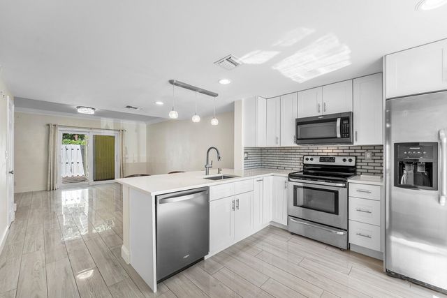 2503 NE 15th Street 2503, Pompano Beach, FL 33062