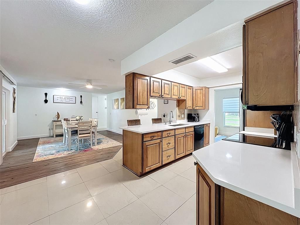 Image 13 of property listing at 757 CALIENTE DRIVE, Brandon, FL 33511