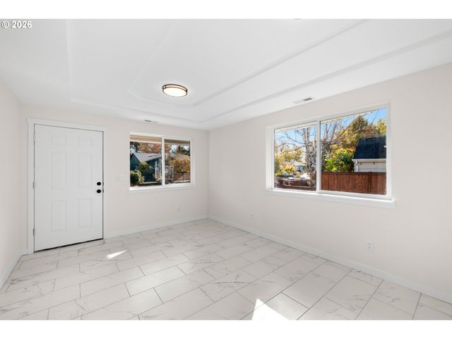 4909 Se 80TH Ave, Portland, OR 97206