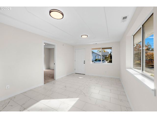 4909 Se 80TH Ave, Portland, OR 97206