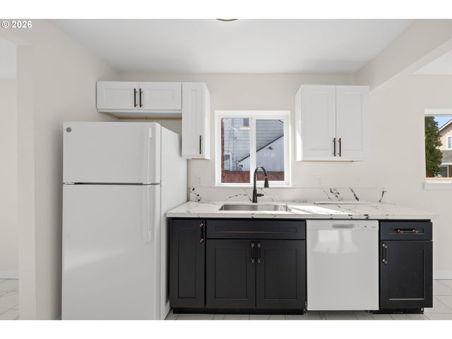 4909 Se 80TH Ave, Portland, OR 97206