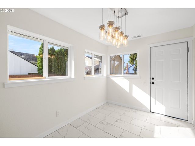 4909 Se 80TH Ave, Portland, OR 97206