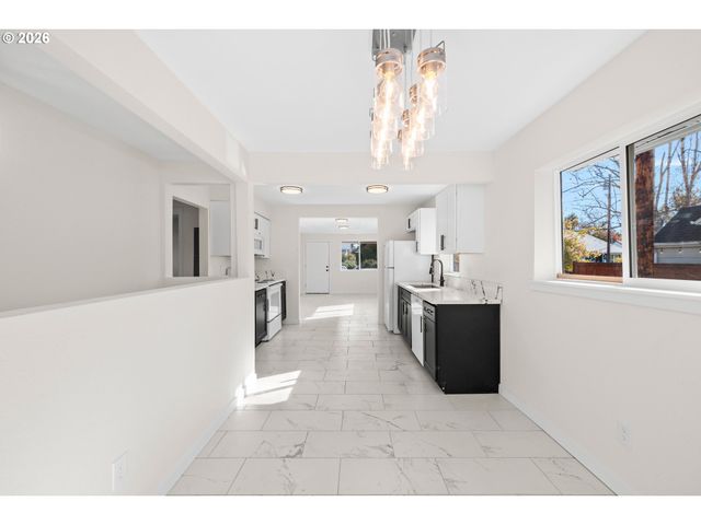 4909 Se 80TH Ave, Portland, OR 97206