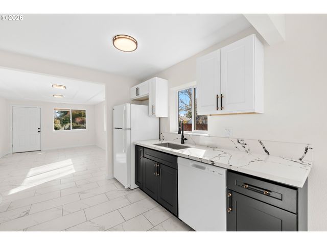 4909 Se 80TH Ave, Portland, OR 97206