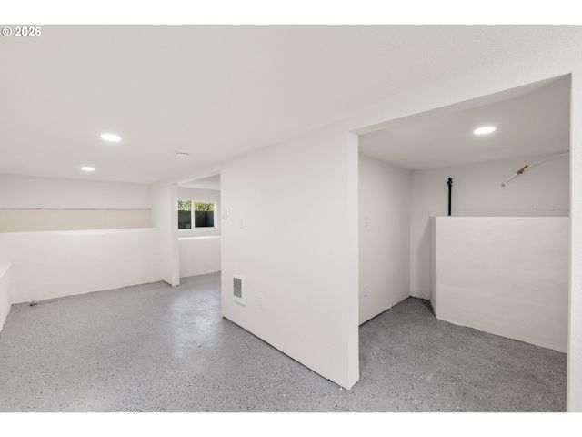 4909 Se 80TH Ave, Portland, OR 97206