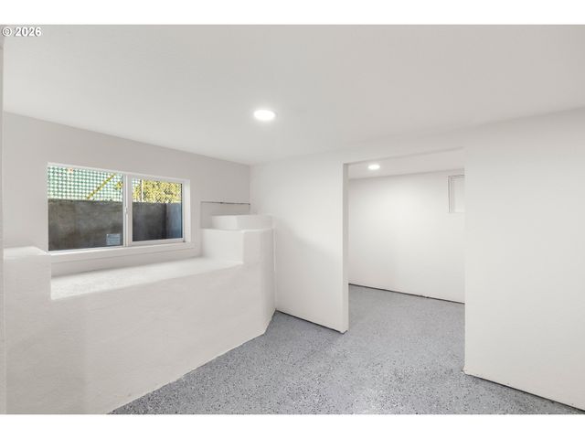 4909 Se 80TH Ave, Portland, OR 97206