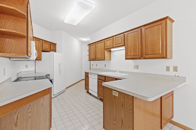 3080 Timberwood Trail 35, Eagan, MN 55121