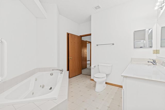 3080 Timberwood Trail 35, Eagan, MN 55121