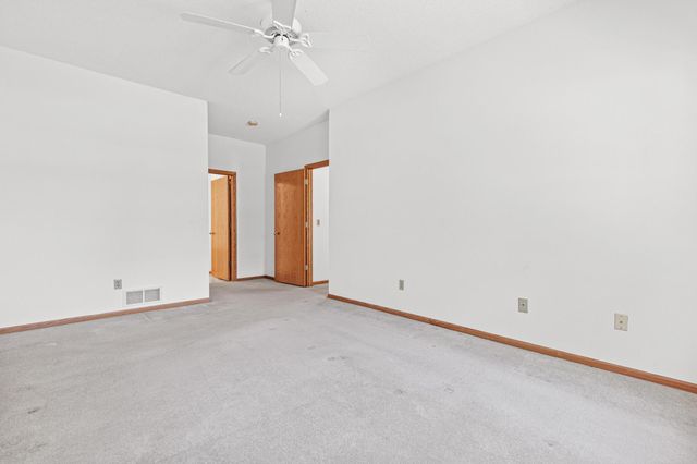 3080 Timberwood Trail 35, Eagan, MN 55121