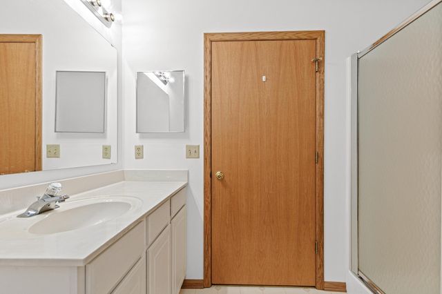 3080 Timberwood Trail 35, Eagan, MN 55121