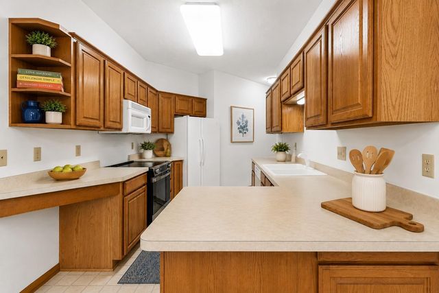 3080 Timberwood Trail 35, Eagan, MN 55121