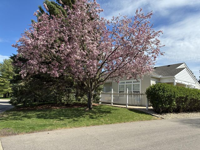 3080 Timberwood Trail 35, Eagan, MN 55121