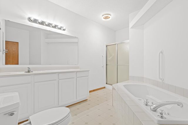 3080 Timberwood Trail 35, Eagan, MN 55121