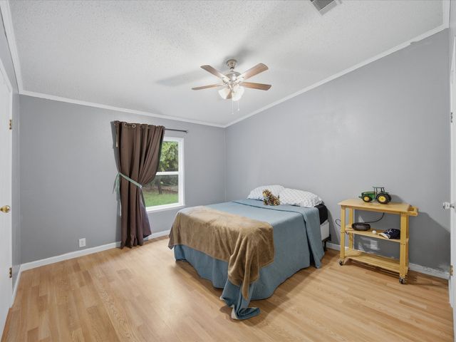 465 Private Road 2698, Alvord, TX 76225