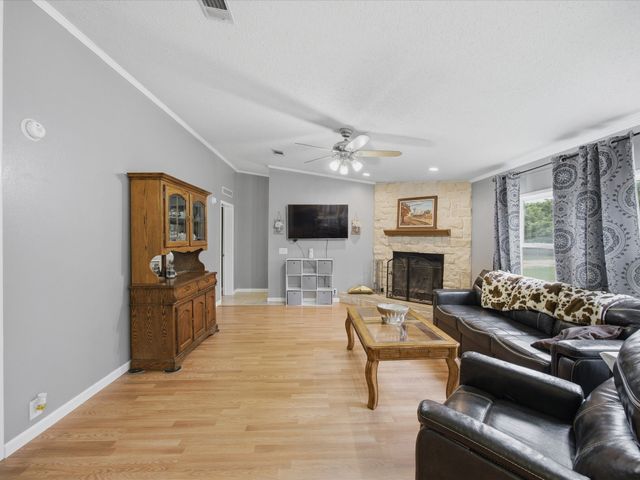 465 Private Road 2698, Alvord, TX 76225