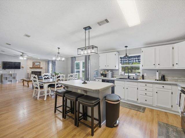 465 Private Road 2698, Alvord, TX 76225