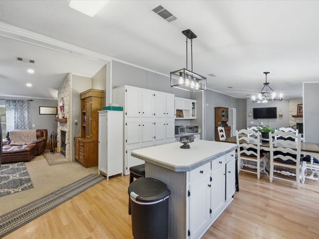465 Private Road 2698, Alvord, TX 76225
