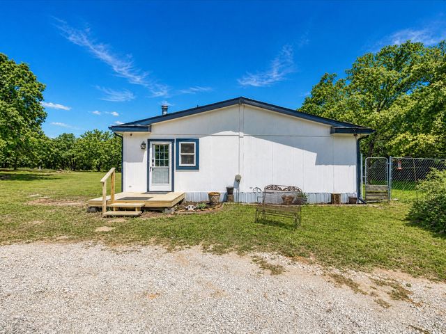 465 Private Road 2698, Alvord, TX 76225