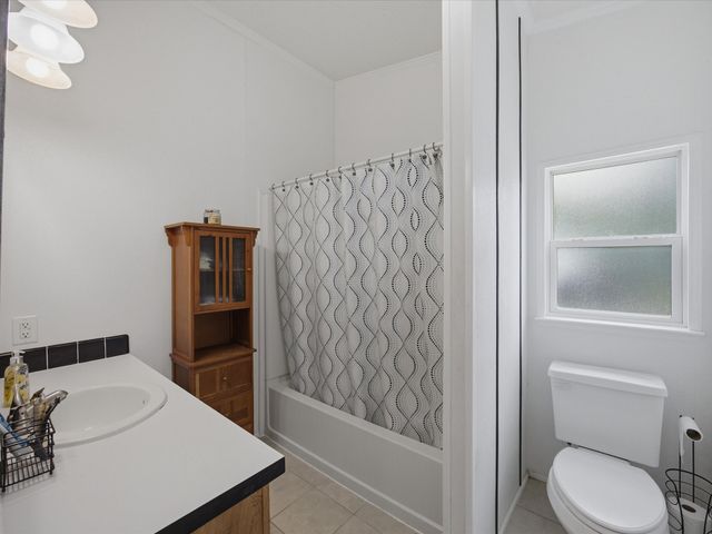 465 Private Road 2698, Alvord, TX 76225
