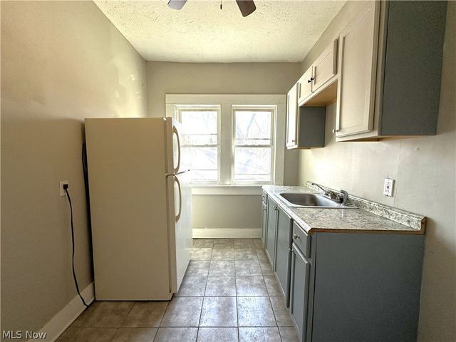 1672 Lockwood Avenue 5, East Cleveland, OH 44112