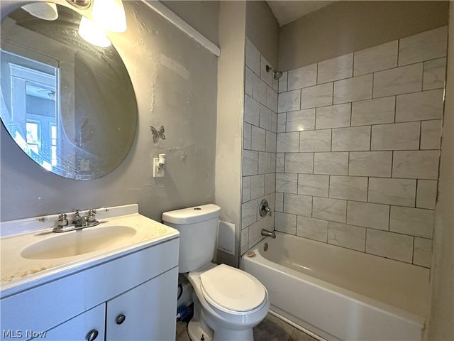 1672 Lockwood Avenue 5, East Cleveland, OH 44112