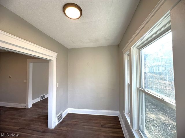 1672 Lockwood Avenue 5, East Cleveland, OH 44112