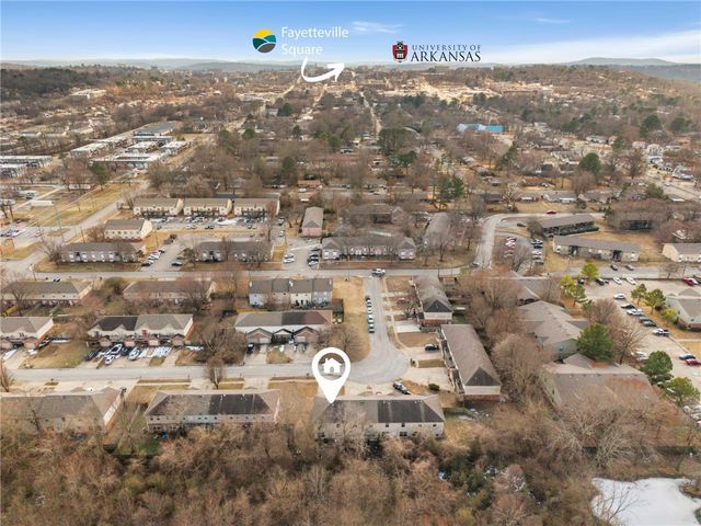 922 Peachtree Drive, Fayetteville, AR 72703