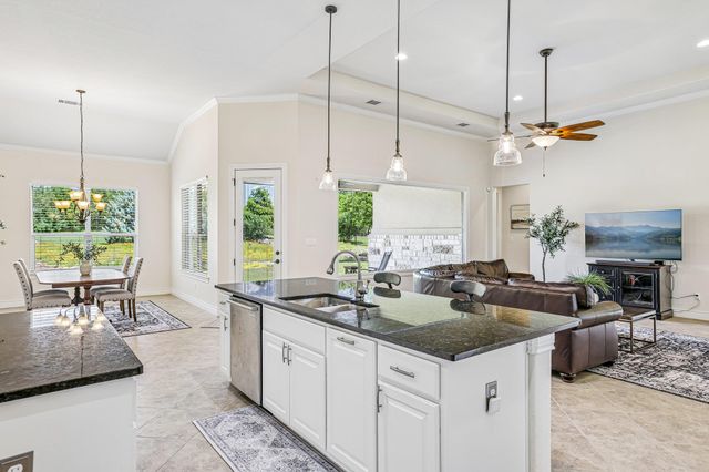 500 Dream Catcher DR, Leander, TX 78641