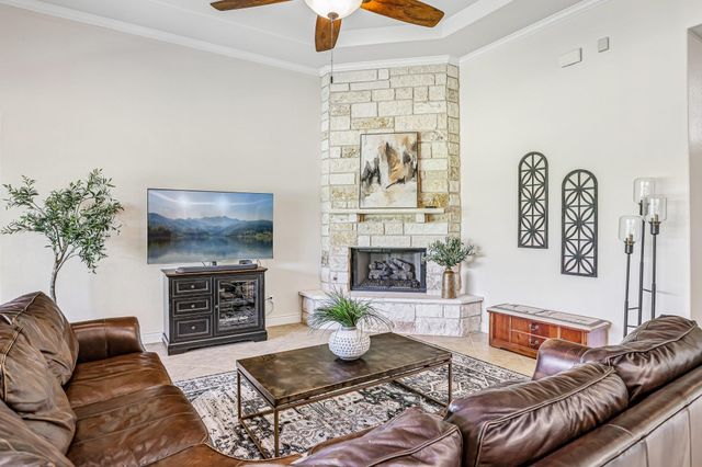 500 Dream Catcher DR, Leander, TX 78641