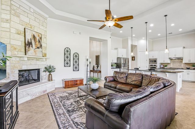 500 Dream Catcher DR, Leander, TX 78641