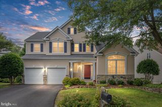 43325 NICKLAUS LN, Chantilly, VA 20152