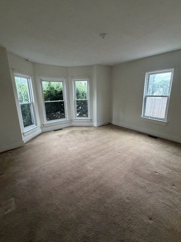 119-121 Elm Street 3, Amesbury, MA 01913