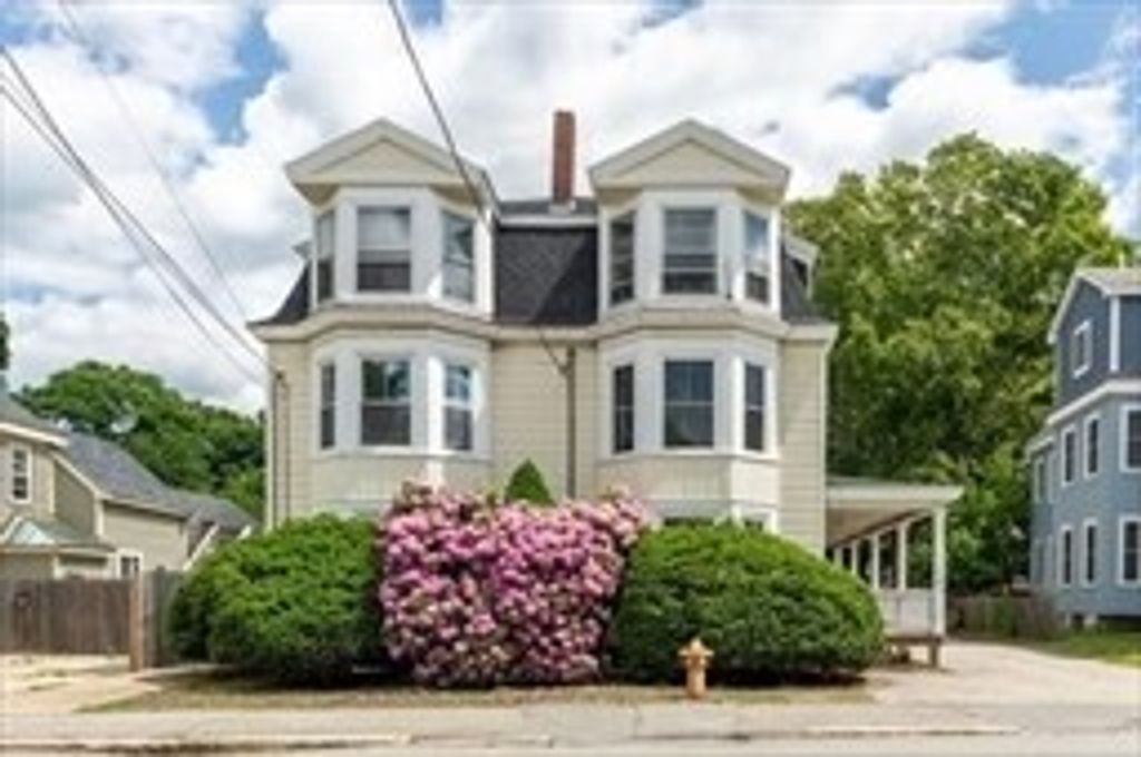 119-121 Elm Street 3, Amesbury, MA 01913