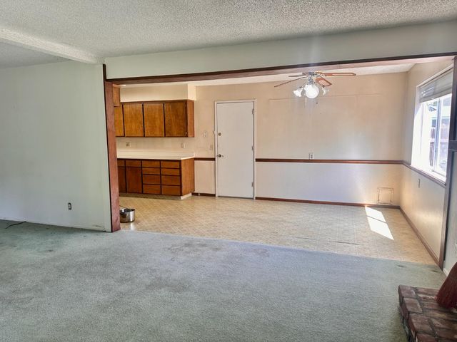 3207 Terry Way, Carmichael, CA 95608