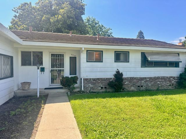 3207 Terry Way, Carmichael, CA 95608