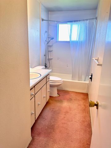 3207 Terry Way, Carmichael, CA 95608