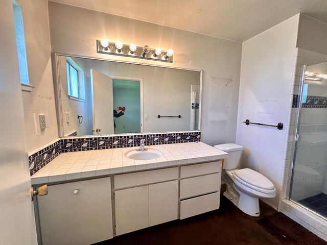 3207 Terry Way, Carmichael, CA 95608