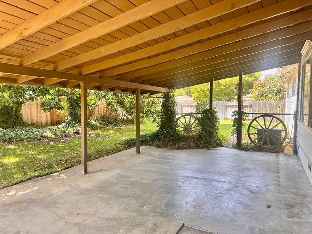 3207 Terry Way, Carmichael, CA 95608