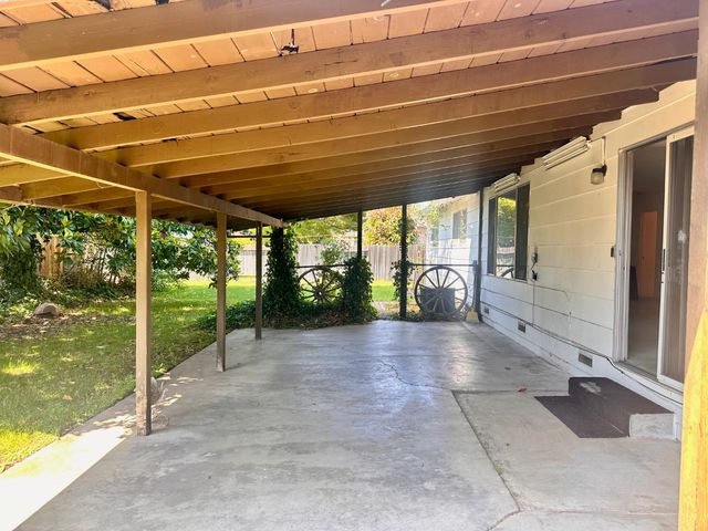 3207 Terry Way, Carmichael, CA 95608