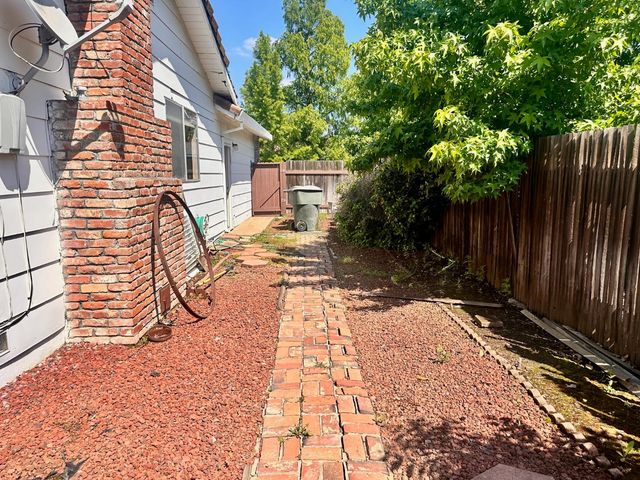 3207 Terry Way, Carmichael, CA 95608