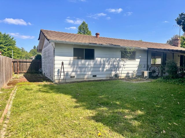 3207 Terry Way, Carmichael, CA 95608