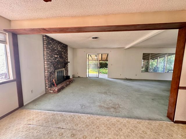3207 Terry Way, Carmichael, CA 95608