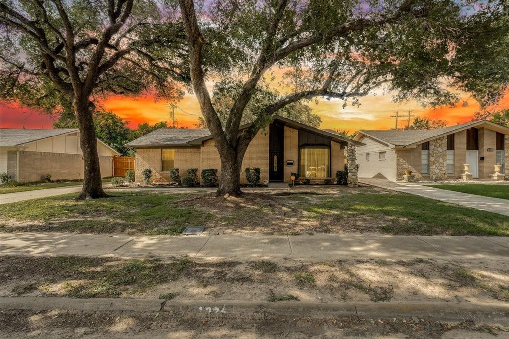 1226 Glen Loch Drive, Irving, TX 75062