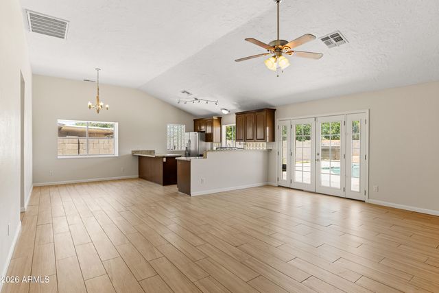 1506 W ALAMO Drive, Chandler, AZ 85224